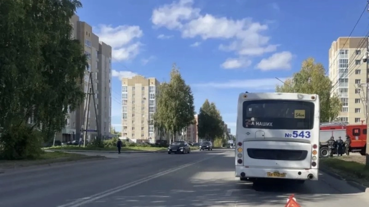 В Сыктывкаре женщина получила черепно-мозговую травму при падении в автобусе