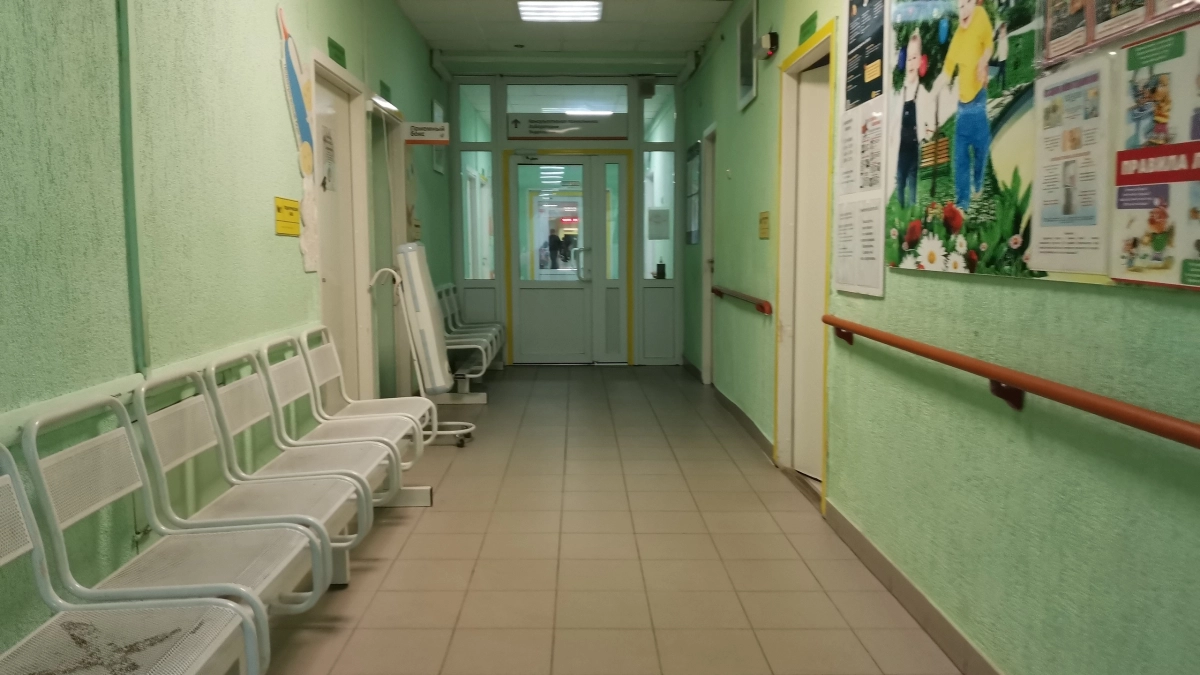 Двое детей в Коми отравились средством для чистки труб, перелитым в бутылку из-под газировки