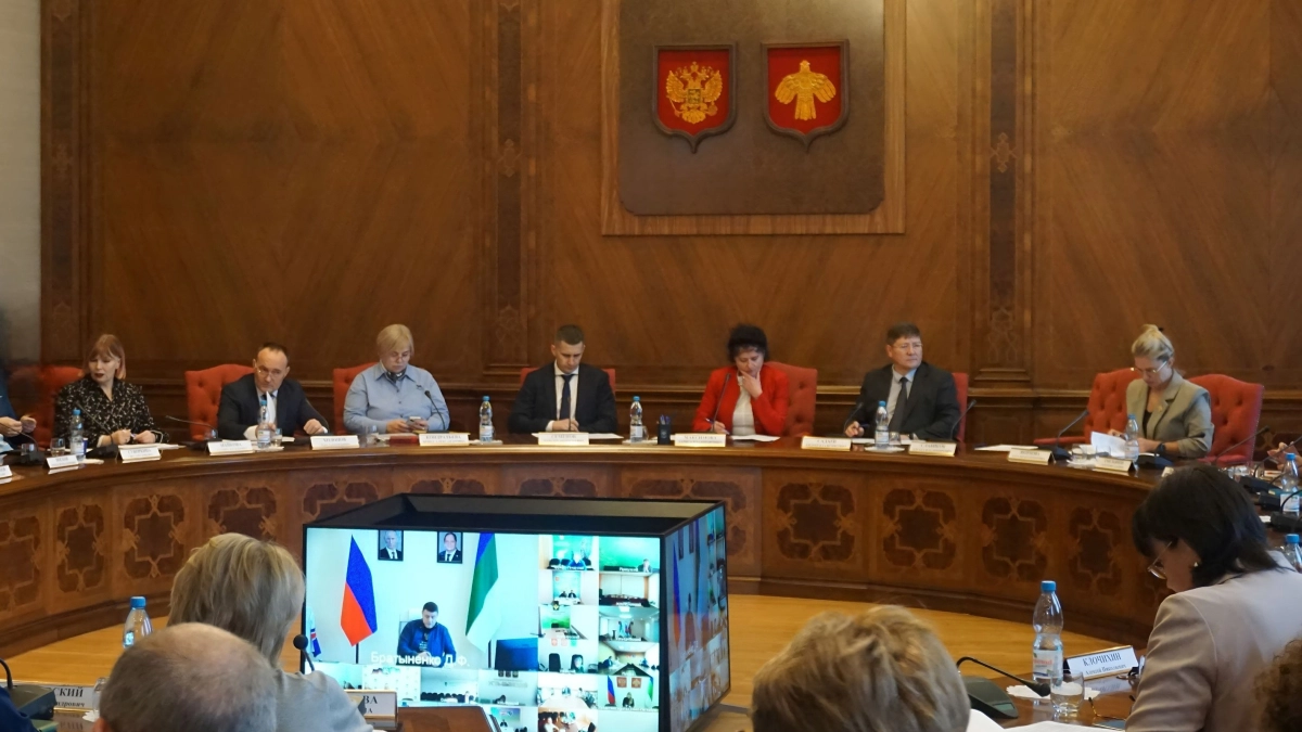 В Коми проверят закупки продуктов для школ после жалоб на замороженную еду 