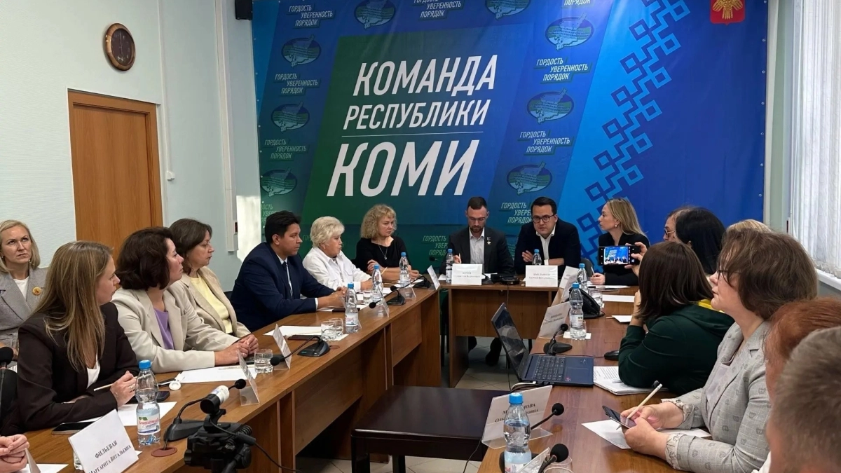 Команда Республики Коми со Станиславом Кочевым превращает инициативы людей в поручения властям