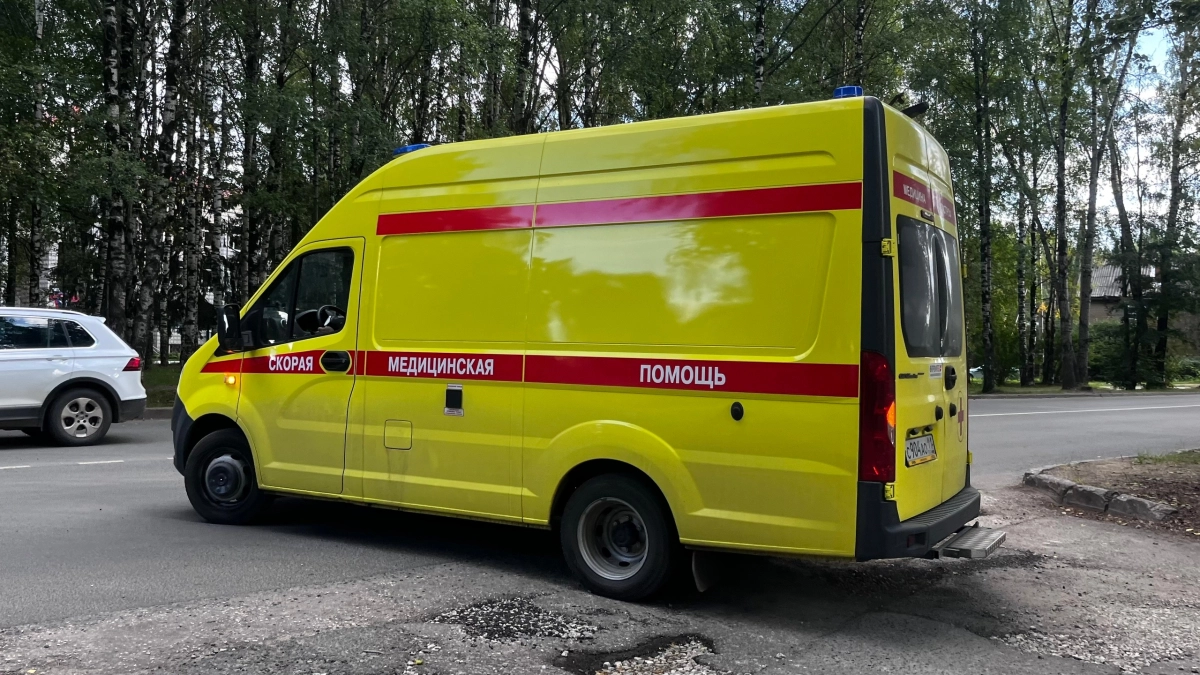 В Сыктывкаре мужчина попал под колеса иномарки 