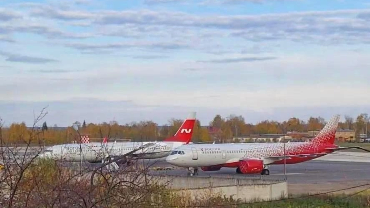 В небе над Сыктывкаром заметили МС-21 с красной ливреей