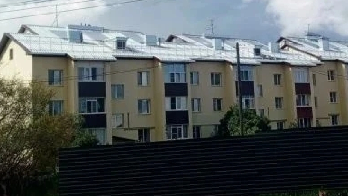В Коми по программе капремонта обновили 82 крыши и 21 лифт