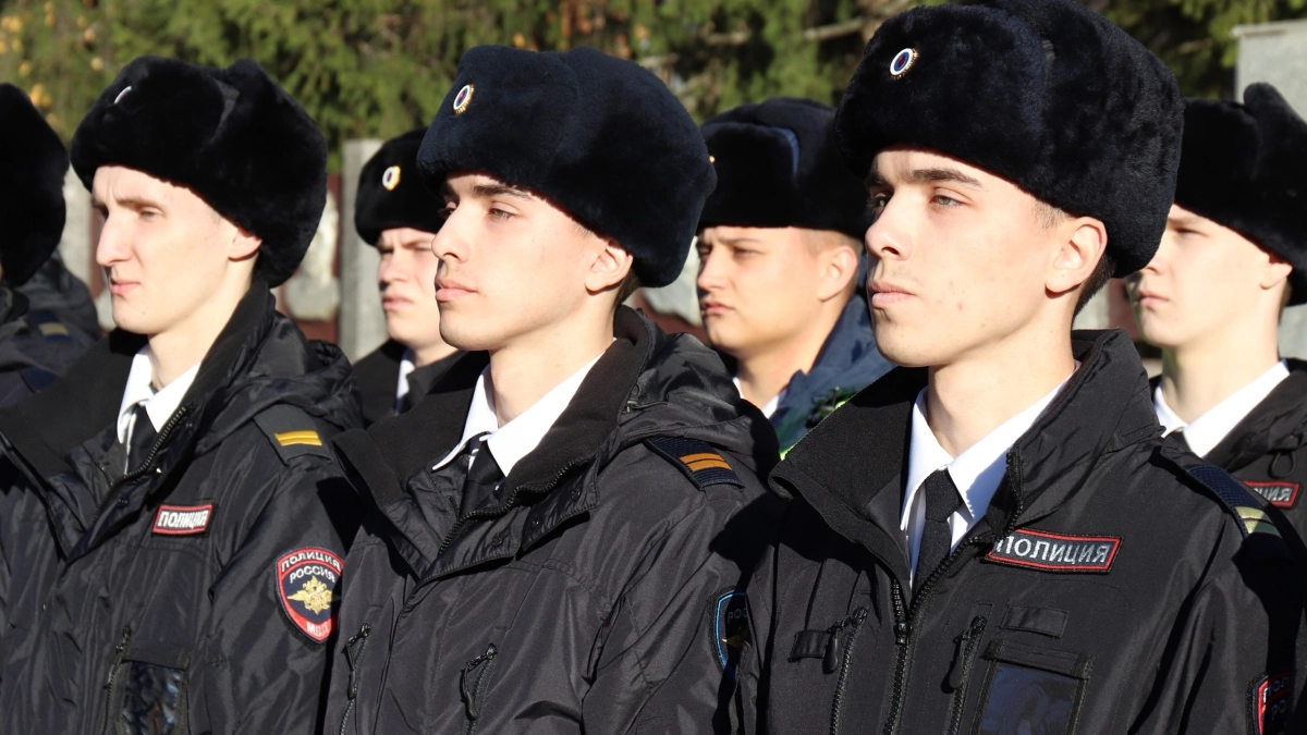 В Сыктывкаре 97 сотрудников полиции приняли Присягу