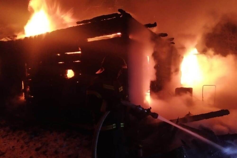 На страшном пожаре в Коми погибли четыре человека