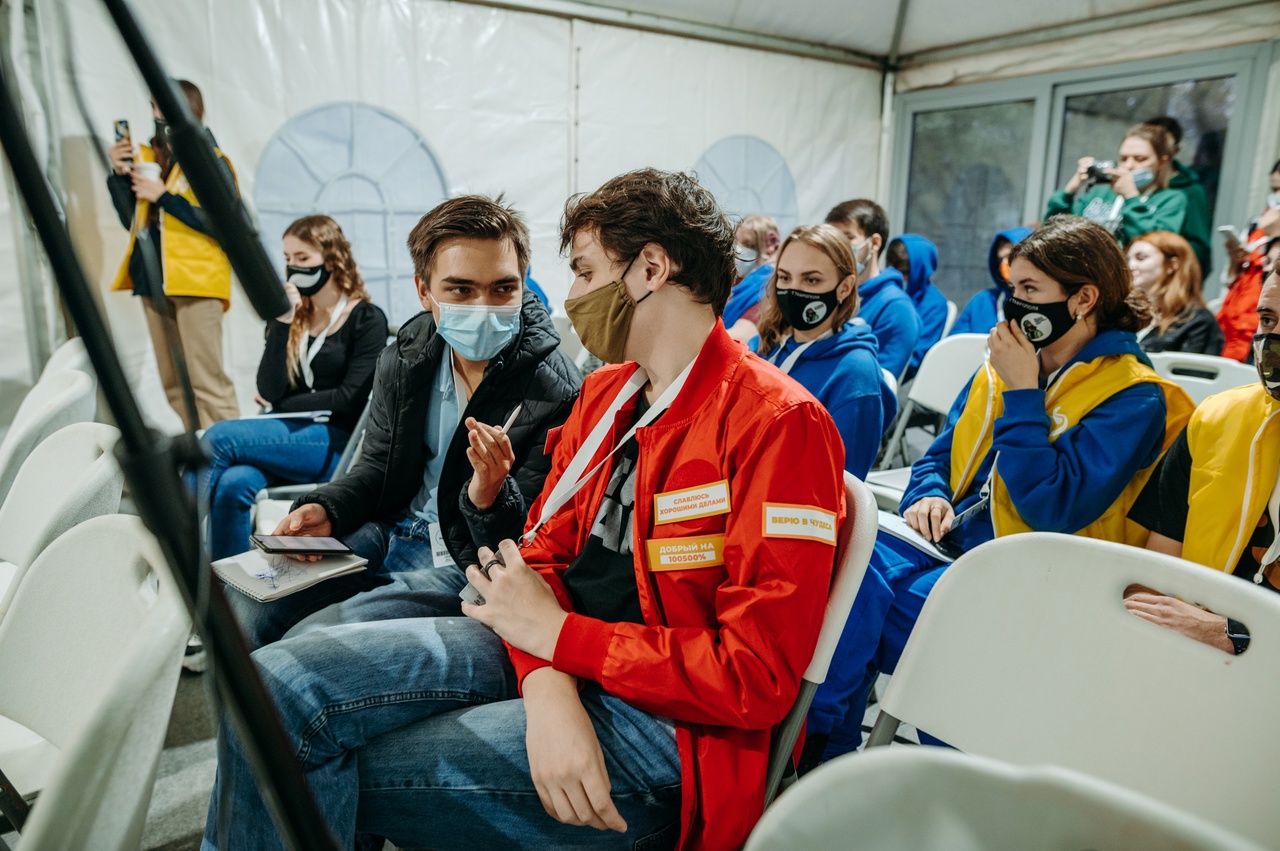 На чемпионате мира по бенди в Сыктывкаре будут работать больше 100 волонтеров