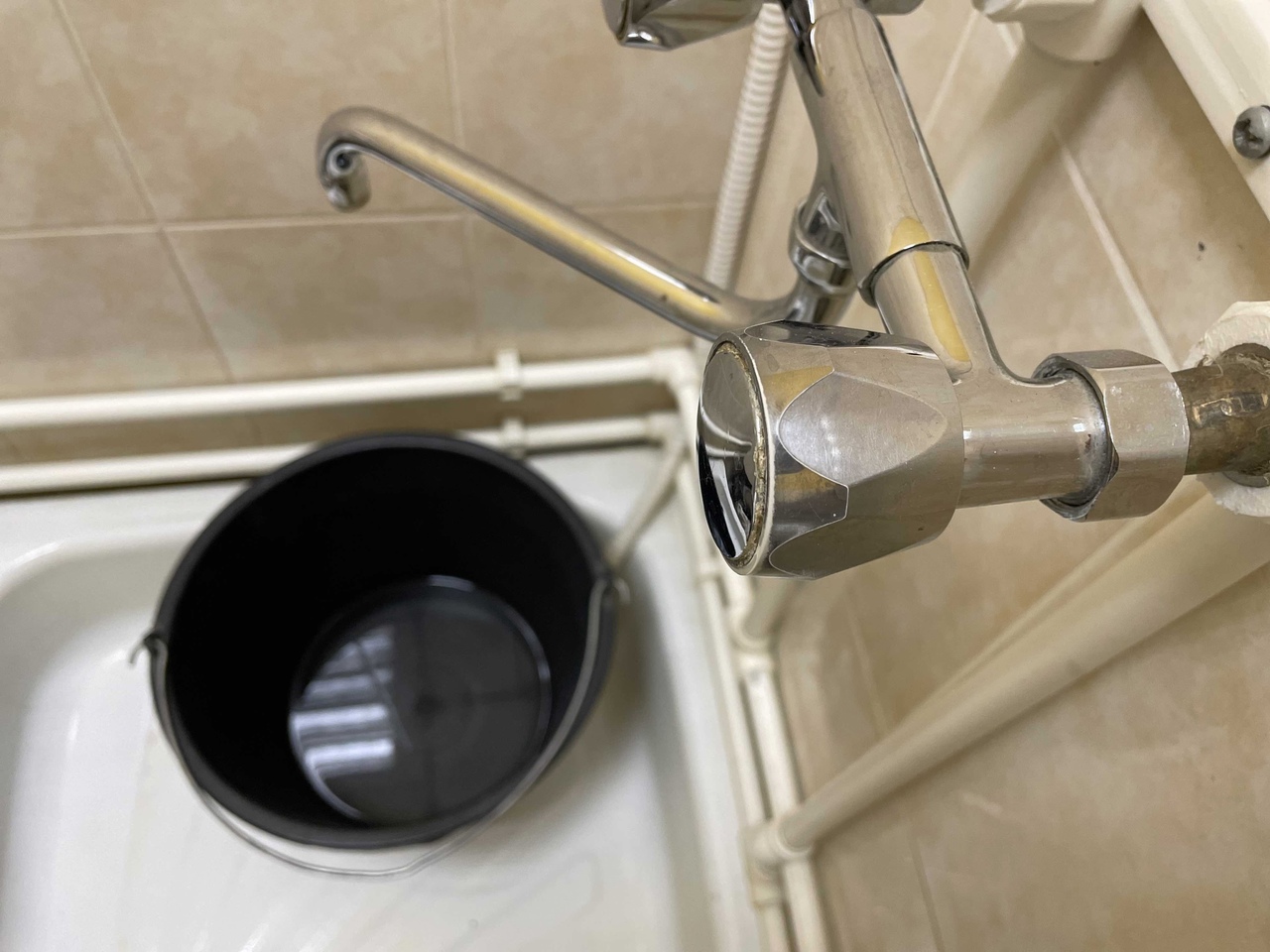 Два детсада и несколько домов Сыктывкар на день останутся без холодной воды