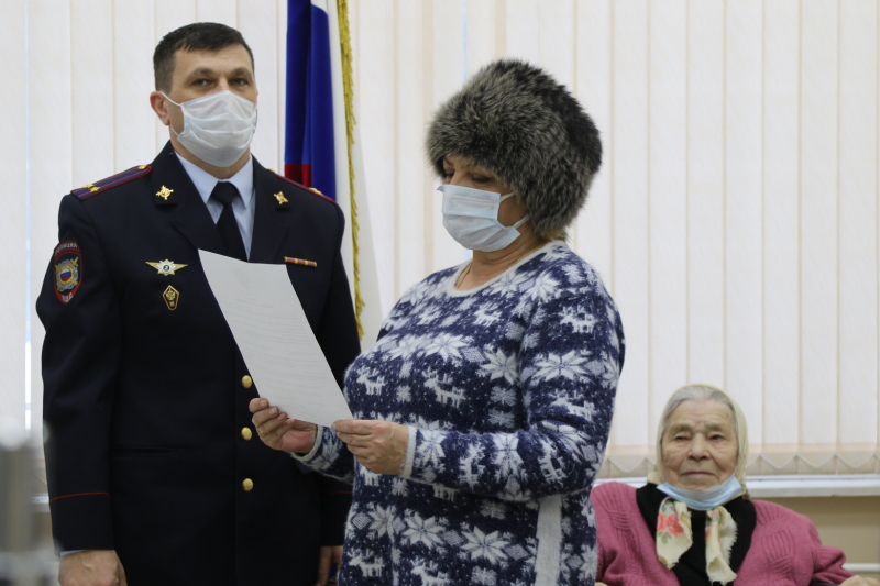 В Коми 94-летняя гражданка Германии и 61-летняя украинка получили российские паспорта