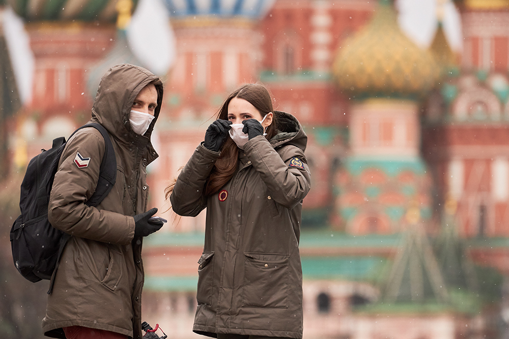 В Москве полностью отменили масочный режим