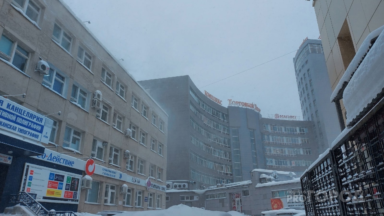 На Сыктывкар обрушилась зима: в МЧС объявили штормовое предупреждение