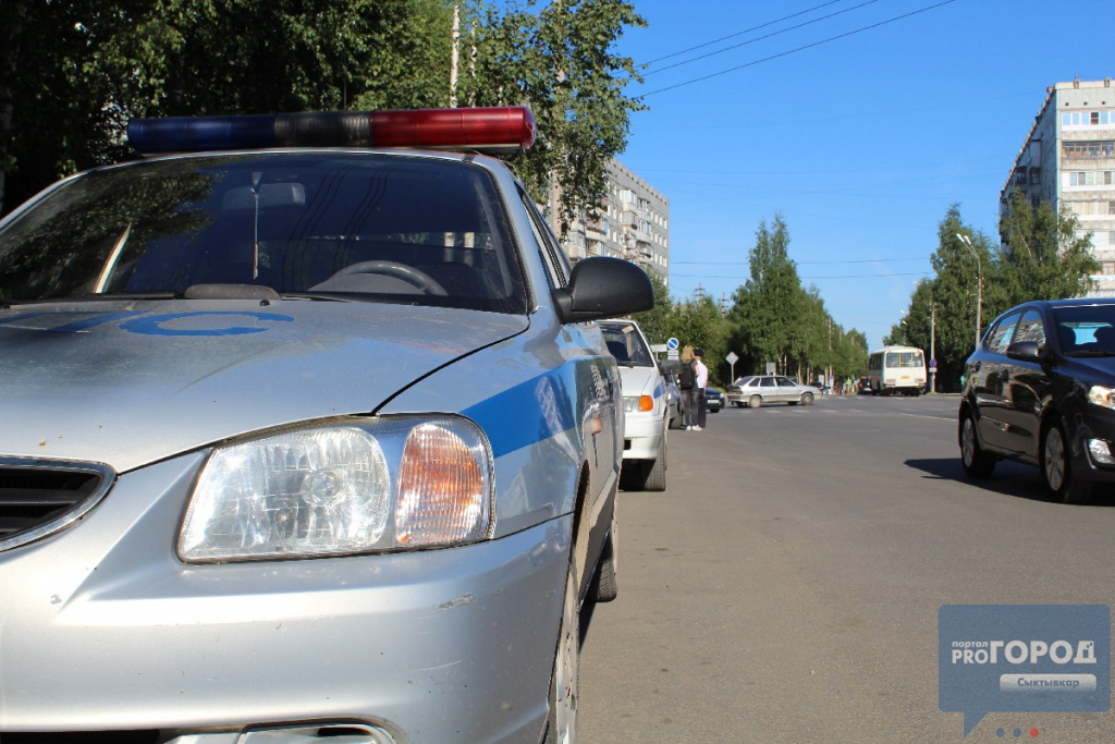Сыктывкарец на Nissan сбил женщину и скрылся: его ищет полиция