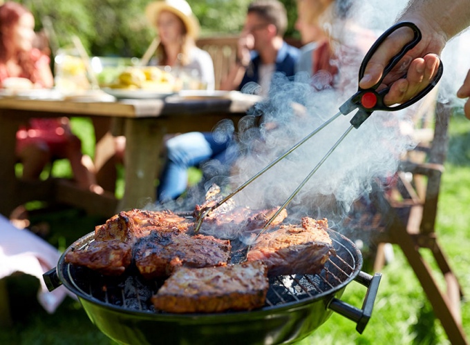 Ракам стоит пообщаться с людьми, а Весам — быть внимательнее: гороскоп на 17 июля