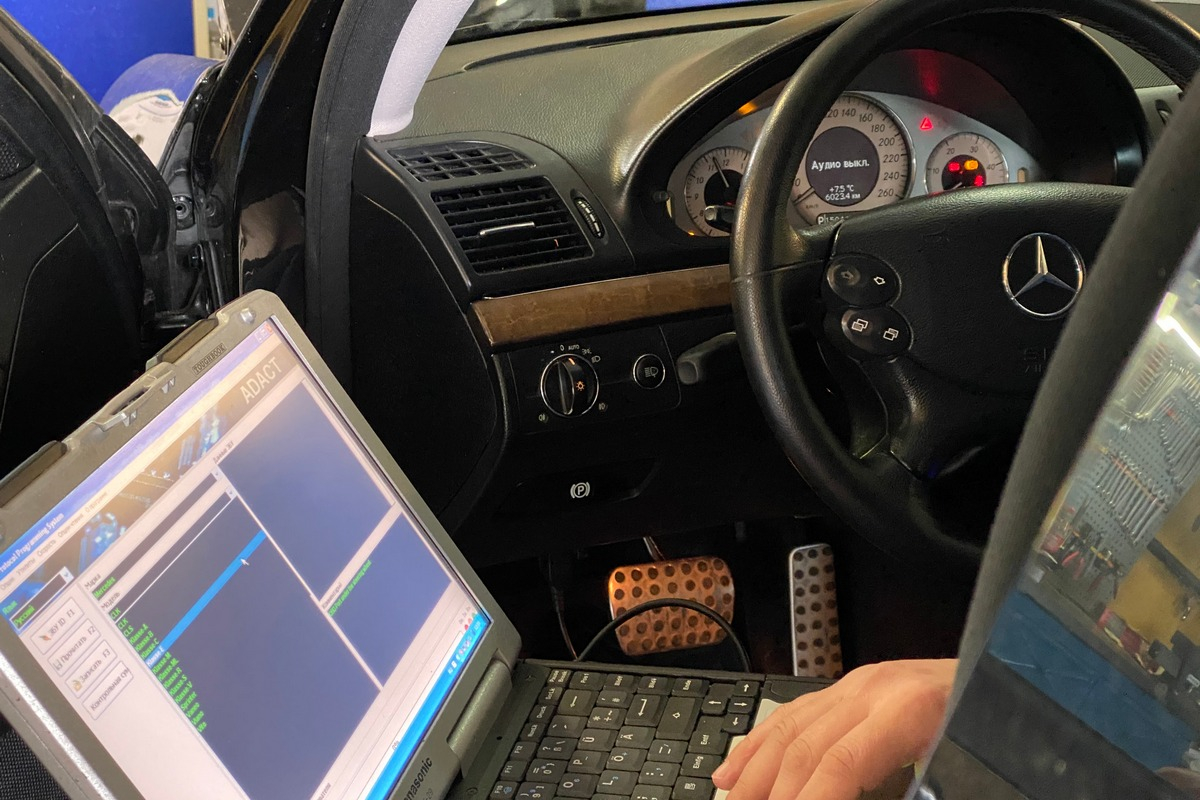 Россиянам рассказали, как определить скрученный пробег при покупке авто