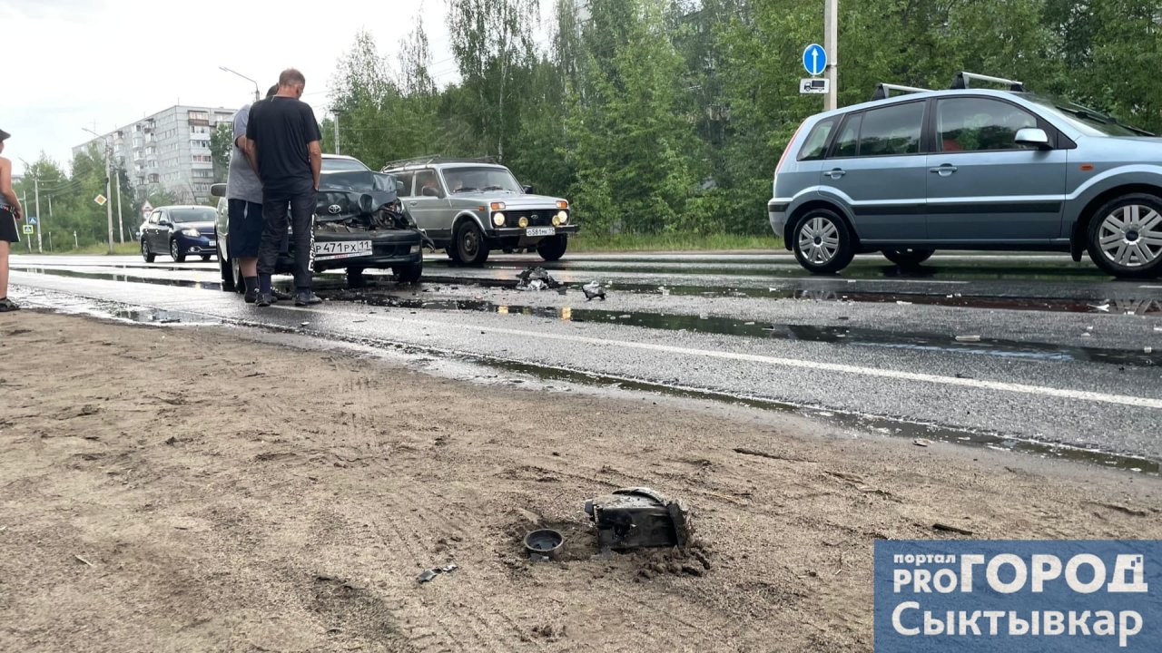 Водитель иномарки, который протаранил автобус в Сыктывкаре, был пьян