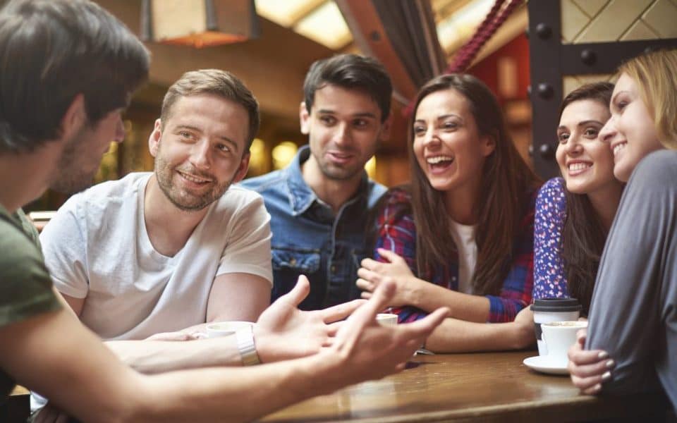 Овнам стоит поговорить, а Ракам — быть осторожнее с друзьями: гороскоп на 11 августа