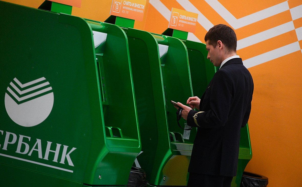 В России предложили блокировать переводы более 10 тысяч рублей