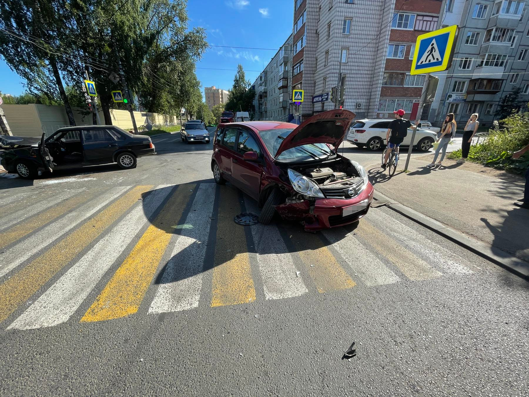 За воскресенье в Сыктывкаре произошло две аварии с пострадавшими 