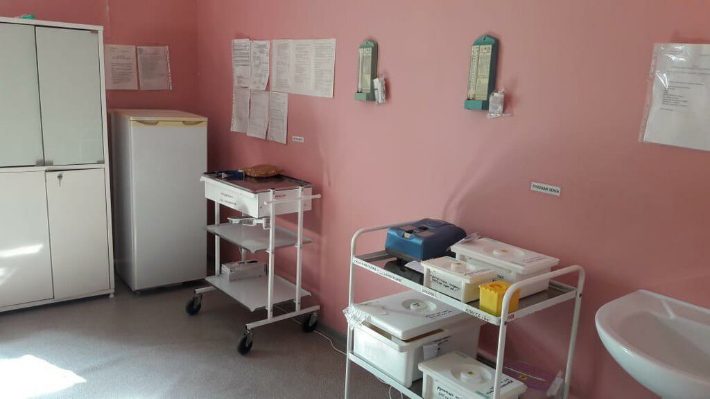 В Коми школьный охранник пришел в медкабинет и умер