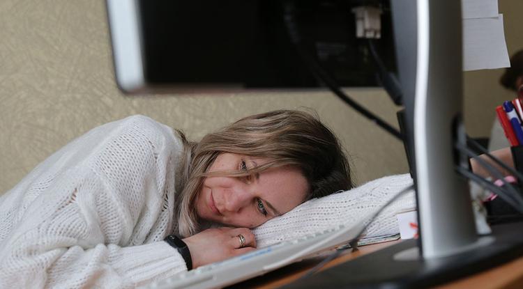 Девам стоит быть осторожнее, а Рыбам — побыть одним: гороскоп на 3 октября