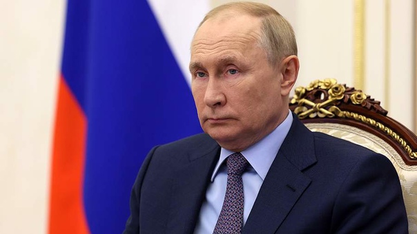 Владимир Путин подписал указ о военном положении в четырех регионах России