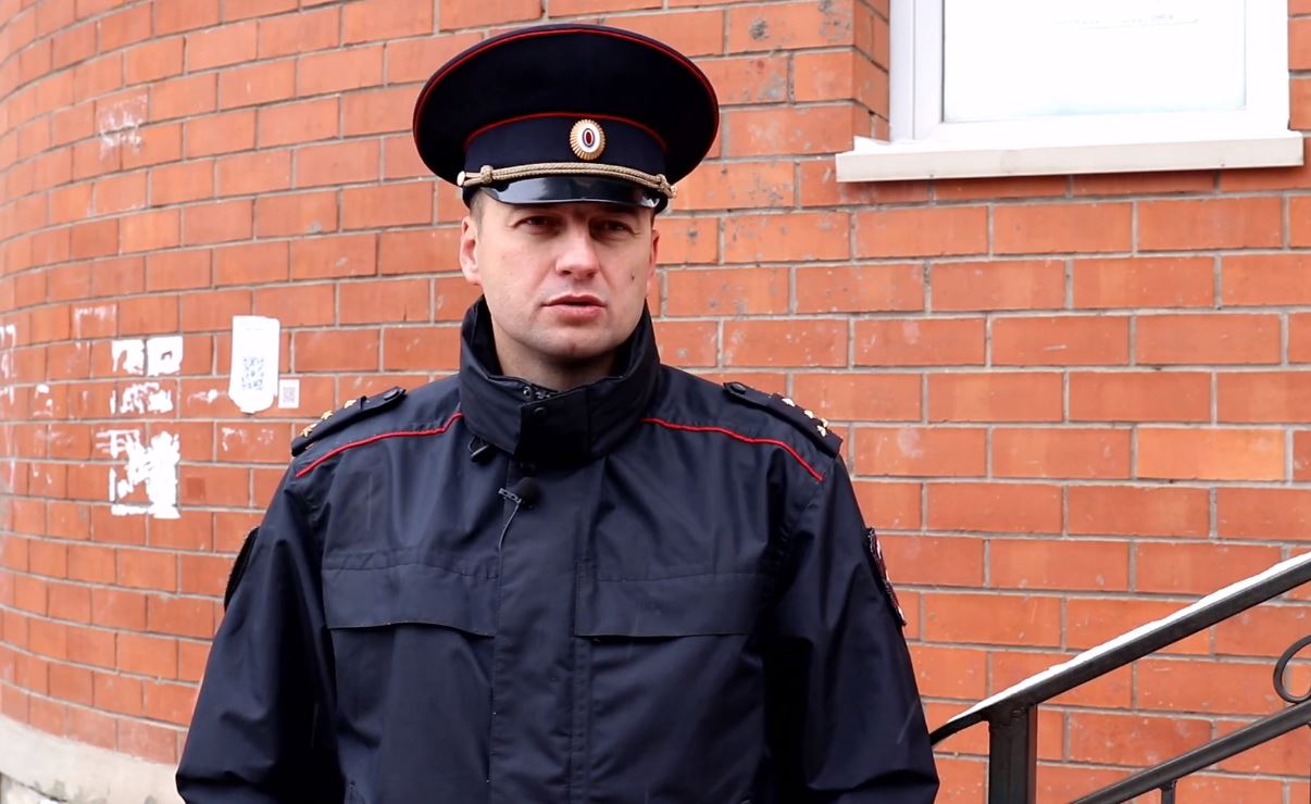 В Сыктывкаре полицейский защитил пенсионерку от грабителя