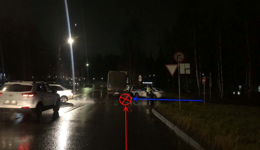 В Сыктывкаре "Газель" не уступила "ВАЗу" и устроила ДТП