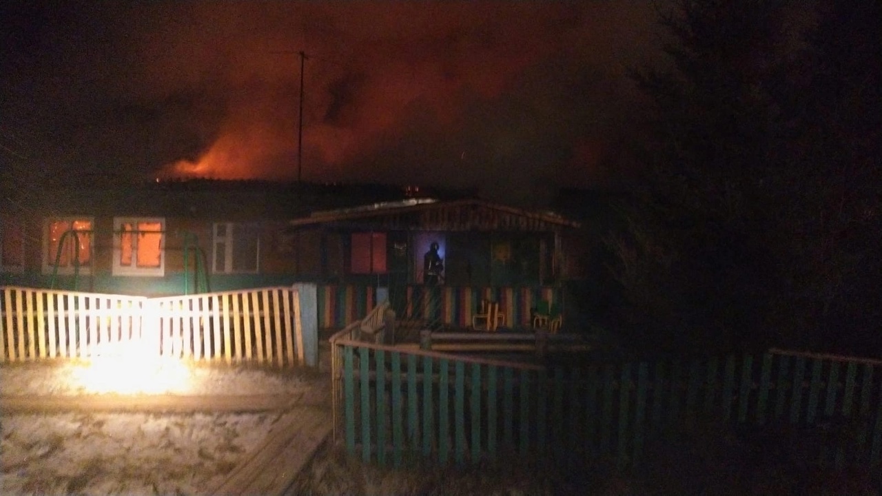 В одном из поселков в Коми загорелся единственный детский сад