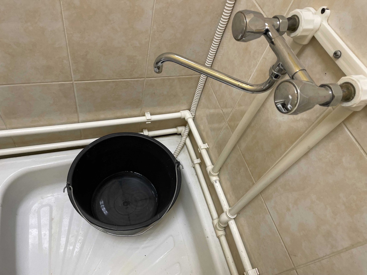 "Ни помыться, ни поесть": в одном из домов Сыктывкара замерзла вода в трубах