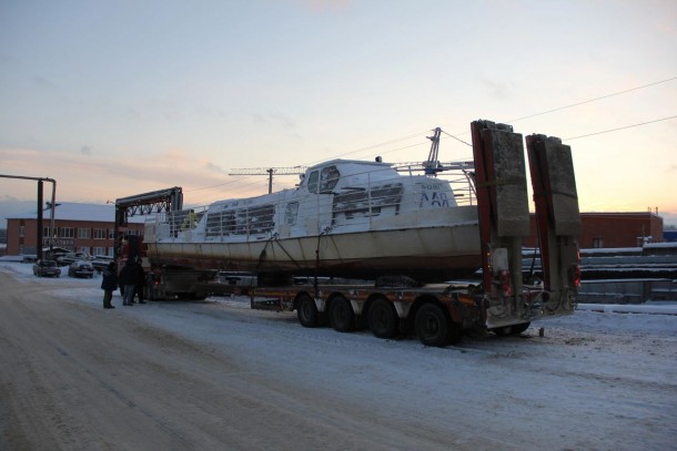 В Сыктывкар доставили дополнительный катер для маршрута Сыктывкар — Седкыркещ