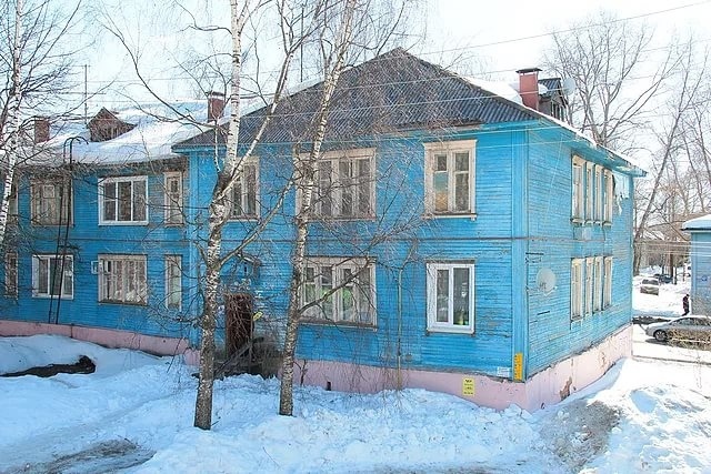 В поселке под Сыктывкаром расселят аварийный дом