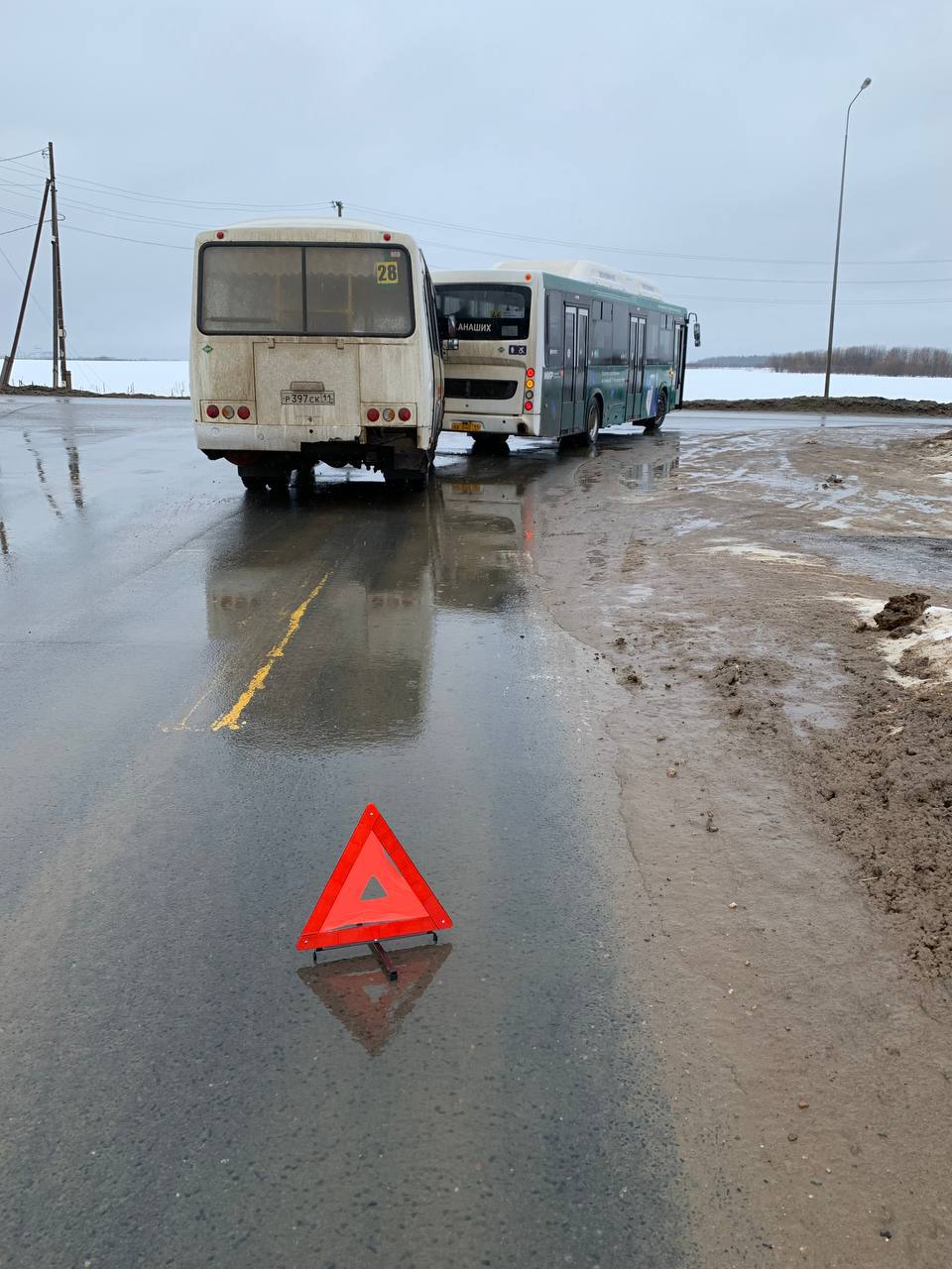 В Сыктывкаре столкнулись два пассажирских автобуса