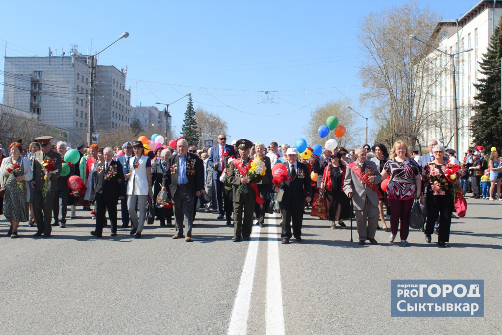 Выходных не будет: россиян ошарашили новым решением по майским праздникам