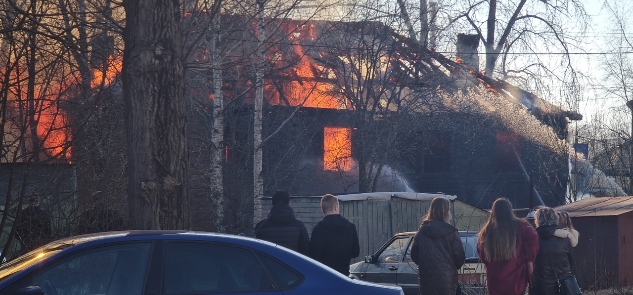 В страшном пожаре в Сыктывкаре погиб человек