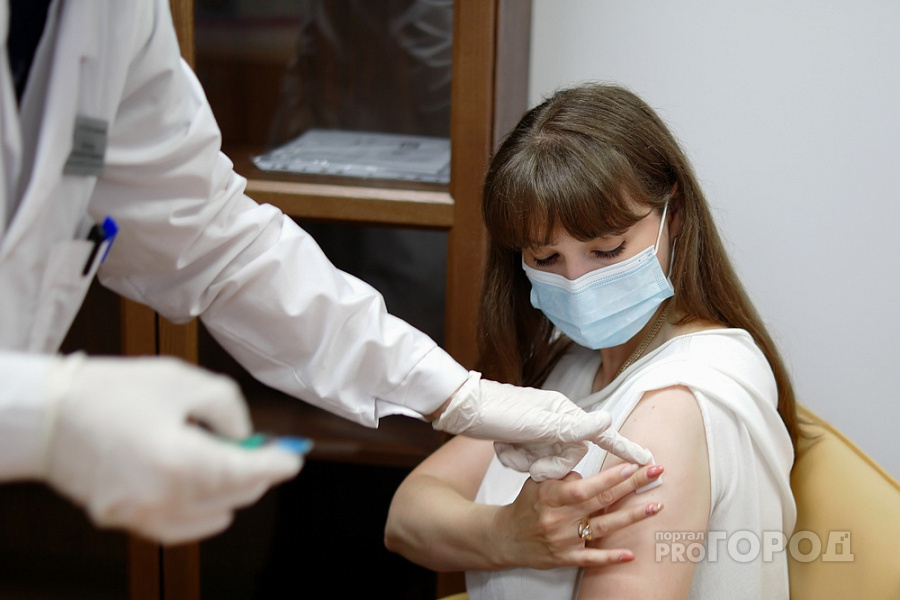 Дерматолог предупредила об угрозе потери зрения после уколов красоты