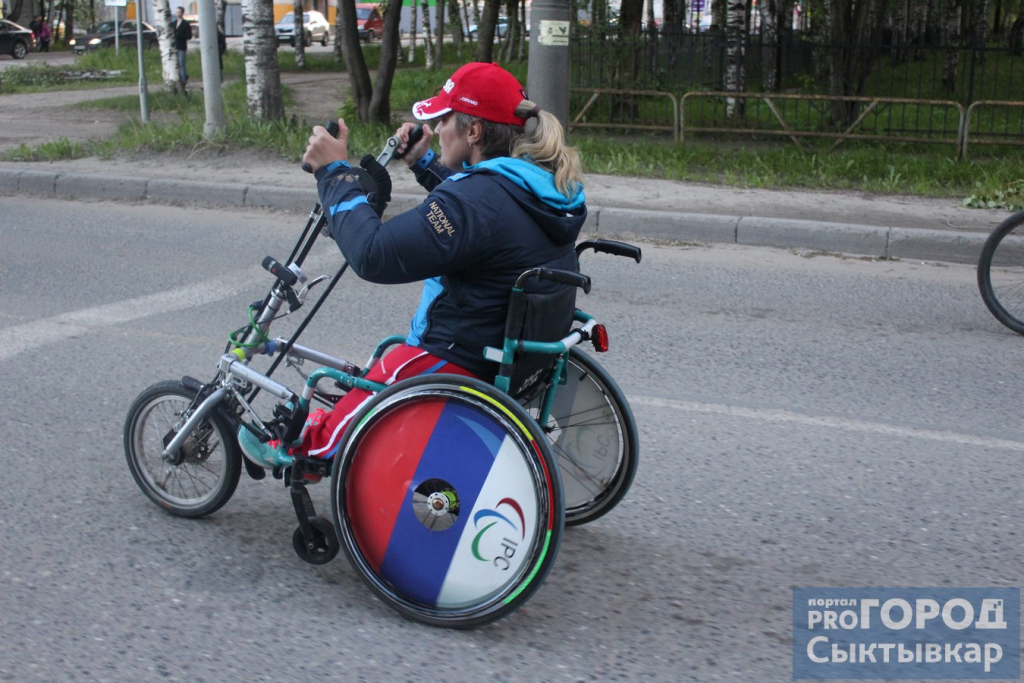 У жительницы Коми украли 80 тысяч рублей под предлогом покупки инвалидной коляски