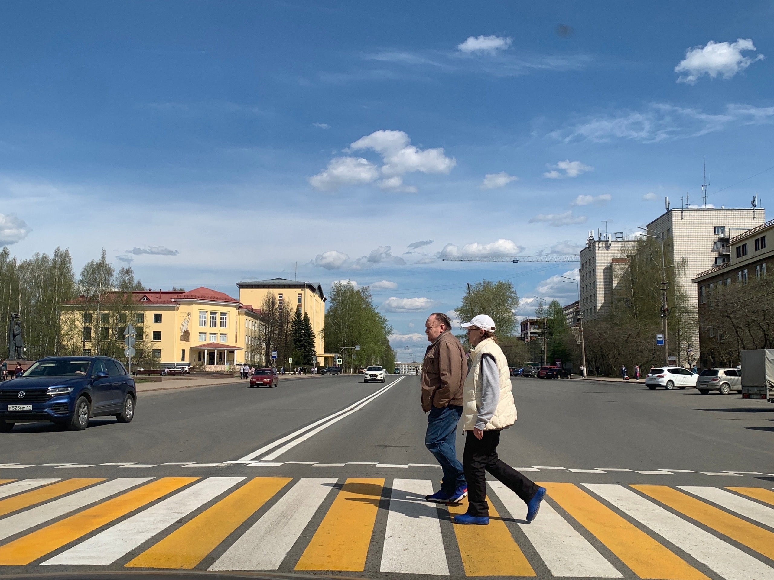 Овнам стоит поберечь силы, а Ракам день принесет волнительные новости: гороскоп на 5 июня