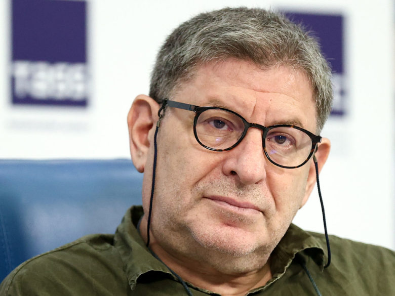 Психолог Михаил Лабковский рассказал, кто чаще изменяет: мужчины или женщины