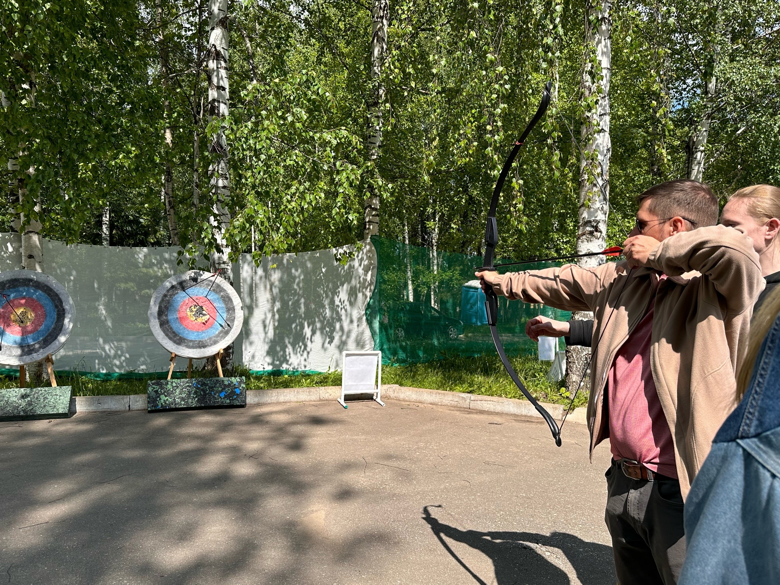 Воздушные змеи, стрельба из лука, паркур и армреслинг: как прошел День России в Сыктывкаре