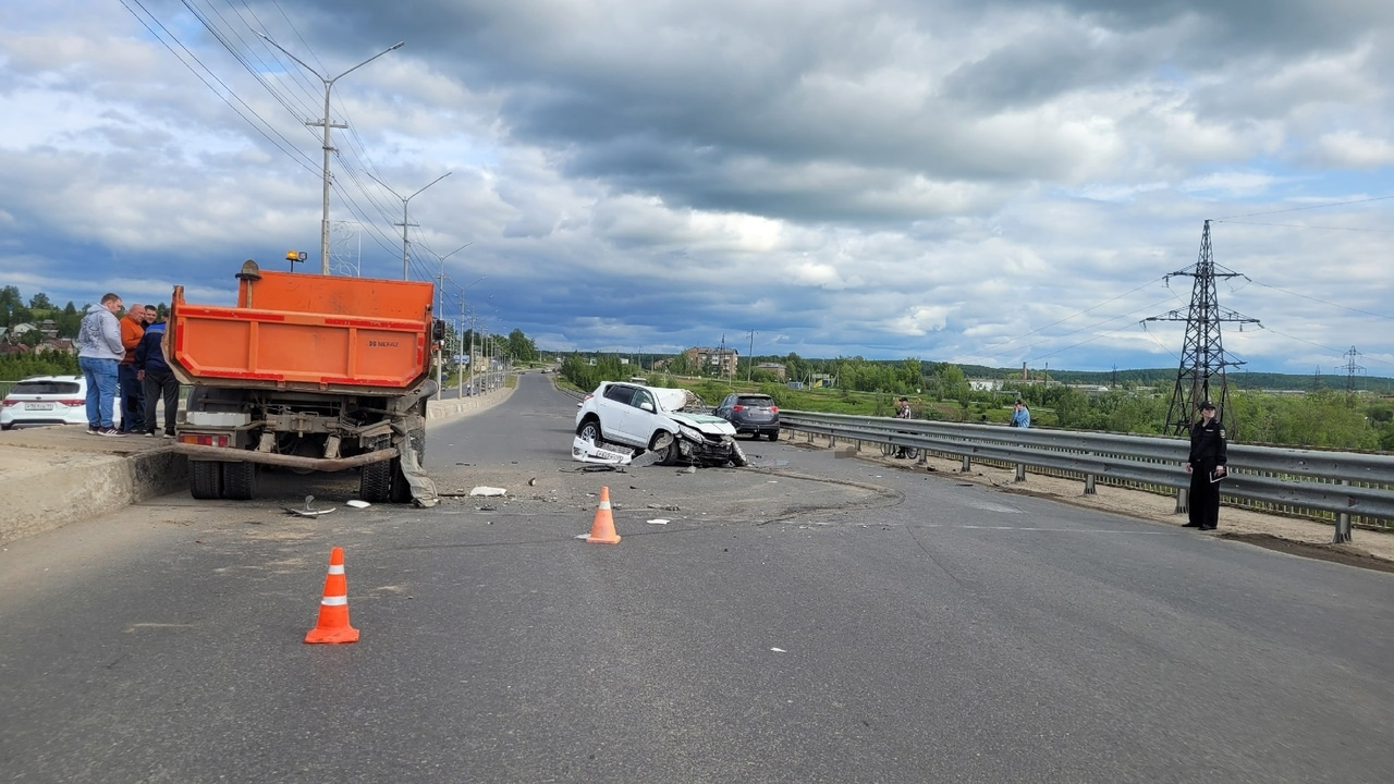 В Коми после двойного столкновения погиб водитель кроссовера
