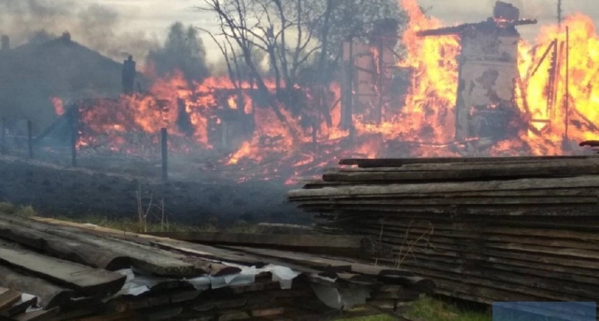 В Коми вспыхнули два лесных пожара 