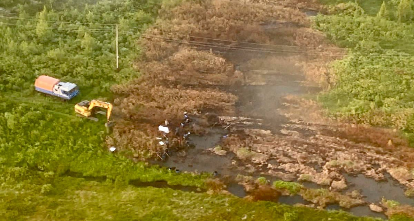 В Коми остановили попадание нефти в реку на месте ЧП с трубопроводом