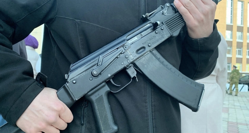 В Сыктывкаре школьник выстрелил однокласснику в лоб на уроке ОБЖ