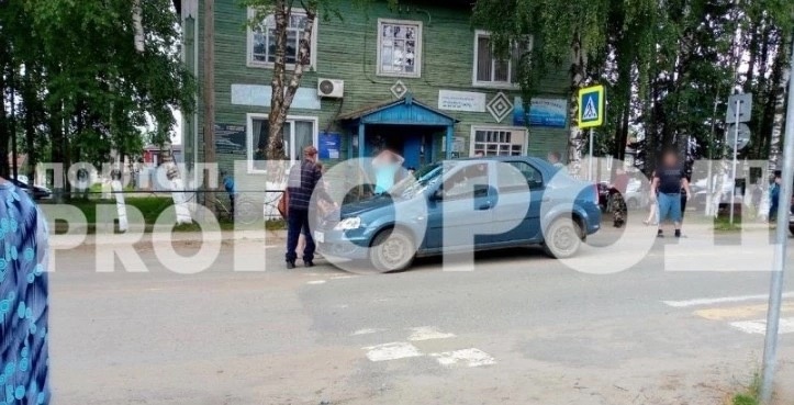 В Коми водитель сбил двух девушек на пешеходном переходе