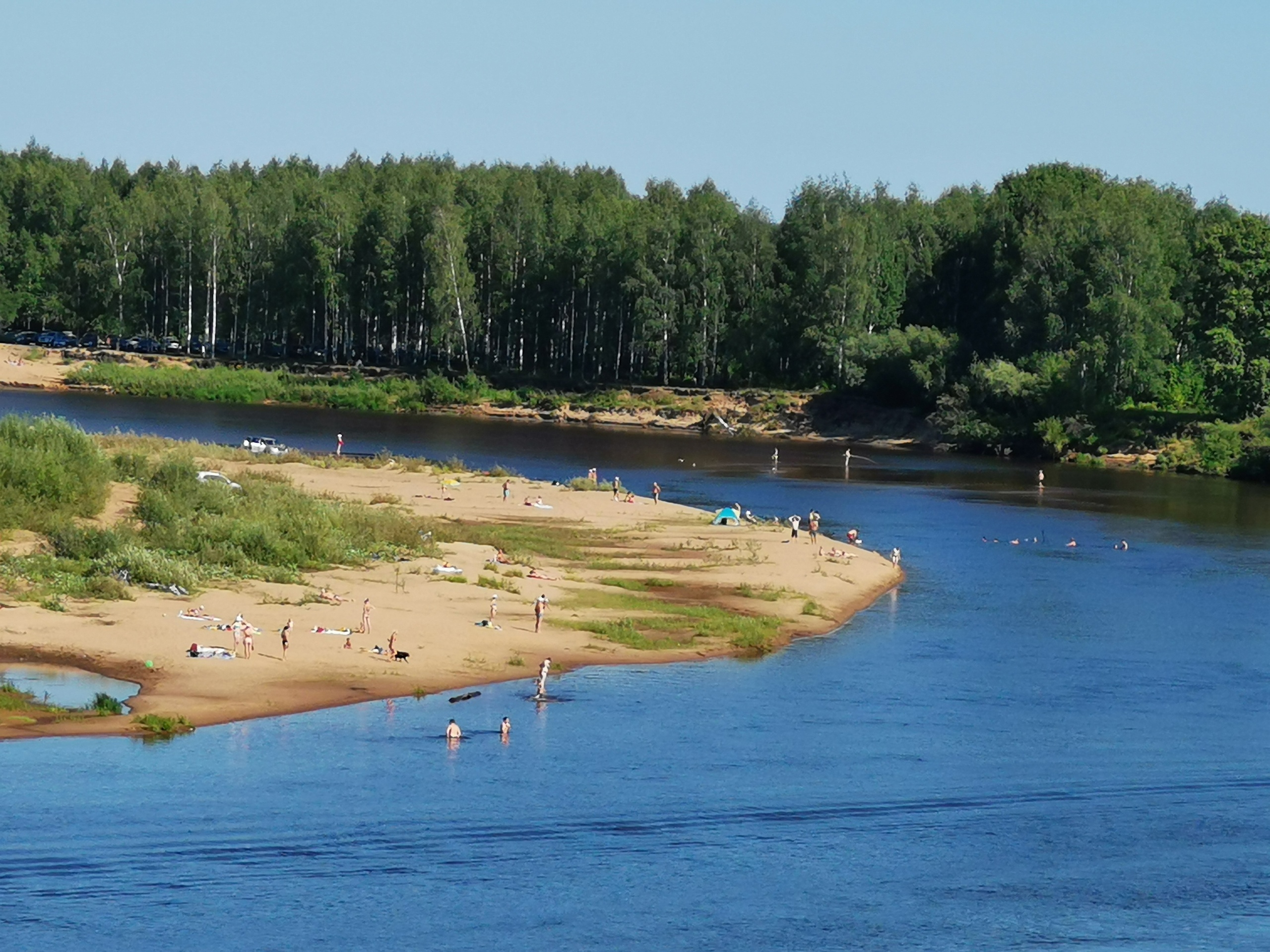 В Усинске утонул мужчина, спасая двоих детей
