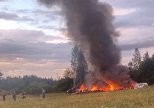 На борту упавшего в Тверской области самолета среди пассажиров значился Евгений Пригожин