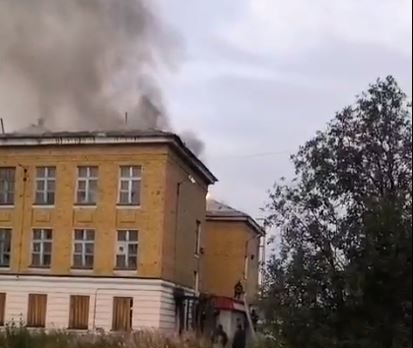 В Коми загорелось здание поликлиники