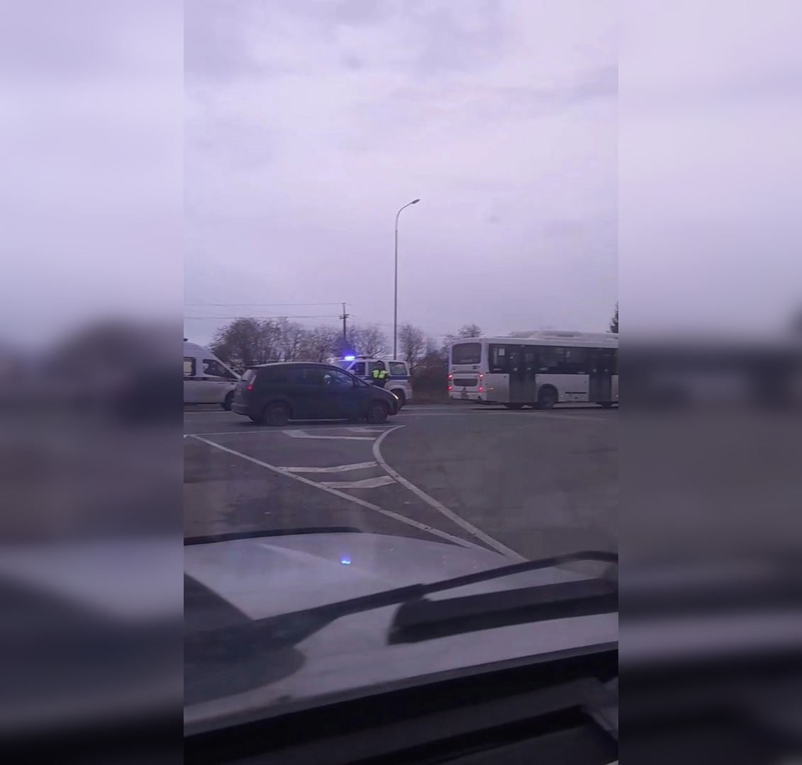 Страшная авария произошла под Сыктывкаром: автобус снес легковушку