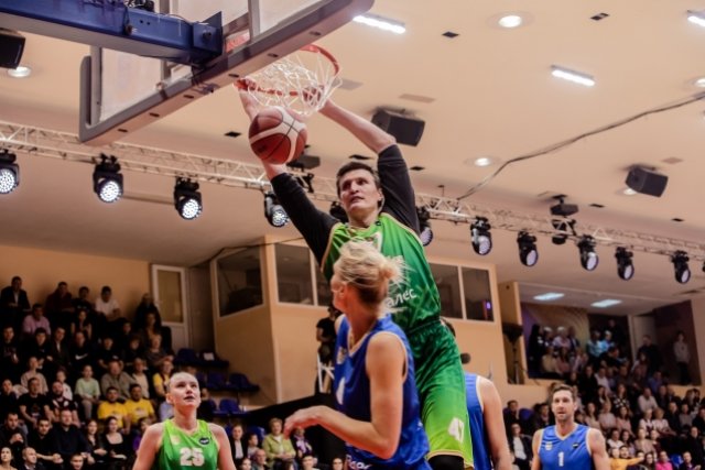 Звёзды российского баскетбола приняли участие в благотворительном матче в Коми