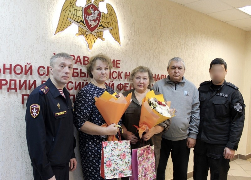 В Коми поздравили матерей погибших росгвардейцев