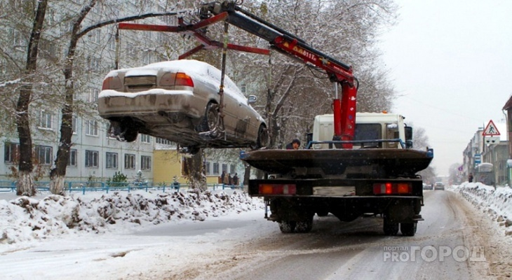 В Сыктывкаре коммунальщикам пришлось эвакуировать автомобили